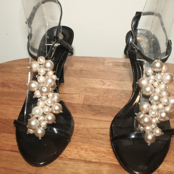 $299 Lenny e Cia Black Pearl Embellished Strappy Stiletto Heels Sandals 37 6.5 - Picture 3 of 8